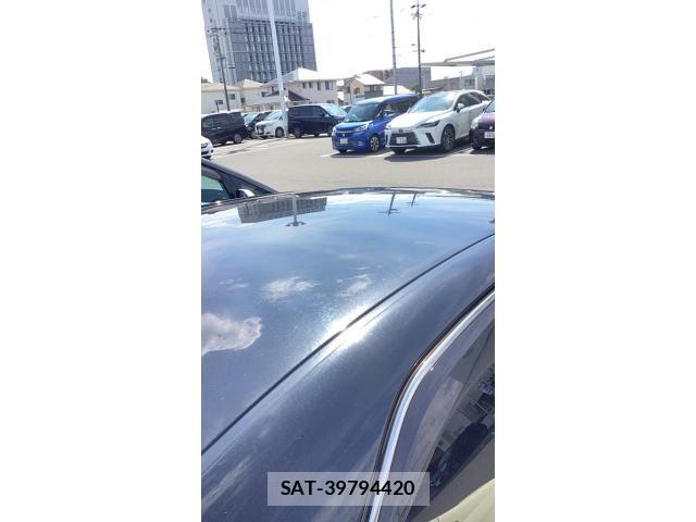 Toyota CROWN SEDAN 2017-11 8658579-2