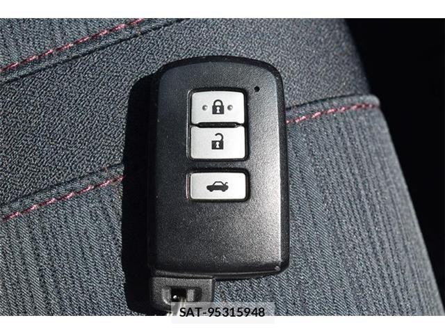 Toyota CROWN SEDAN 2016-03 8658575-29