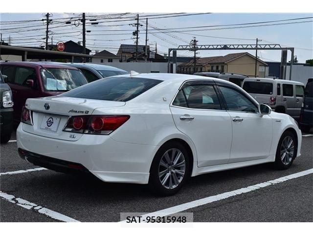 Toyota CROWN SEDAN 2016-03 8658575-3