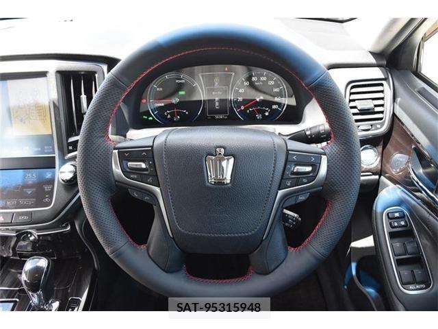 Toyota CROWN SEDAN 2016-03 8658575-5
