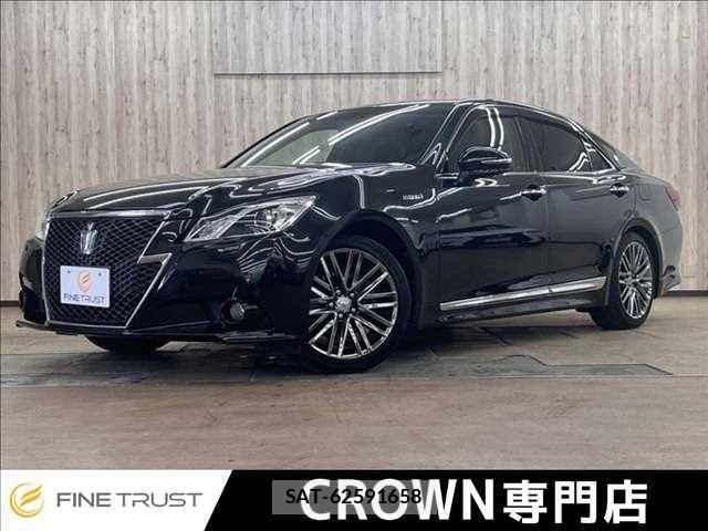 Toyota CROWN SEDAN 2013-08 8658573-0