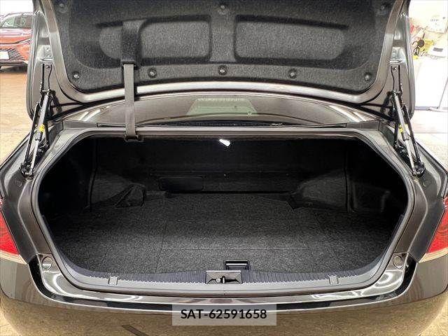 Toyota CROWN SEDAN 2013-08 8658573-9