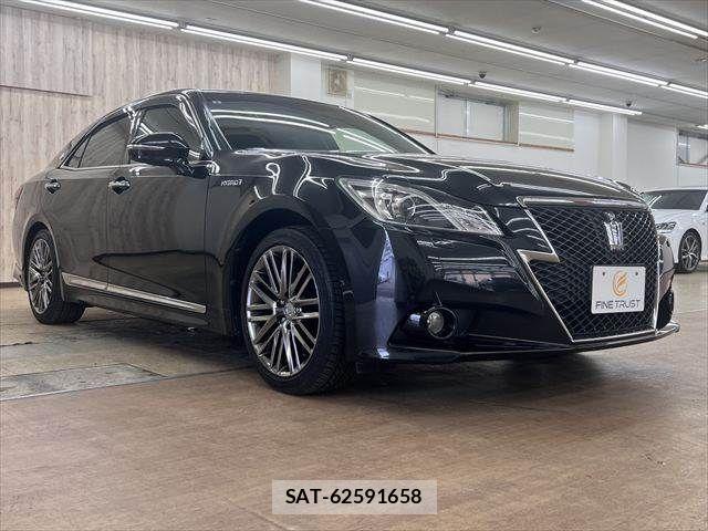 Toyota CROWN SEDAN 2013-08 8658573-15