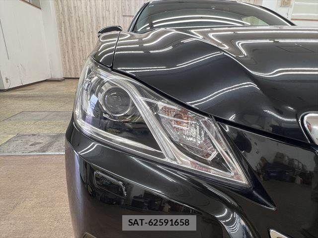 Toyota CROWN SEDAN 2013-08 8658573-23