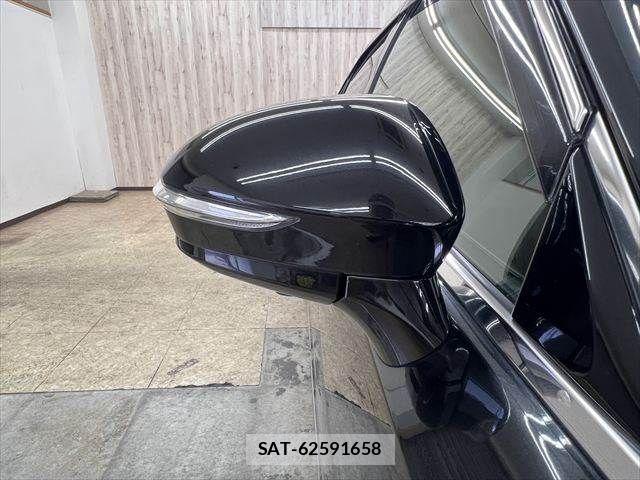 Toyota CROWN SEDAN 2013-08 8658573-26