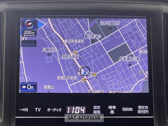 Toyota CROWN SEDAN 2013-08 8658573-4