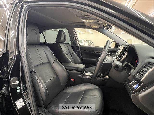Toyota CROWN SEDAN 2013-08 8658573-7