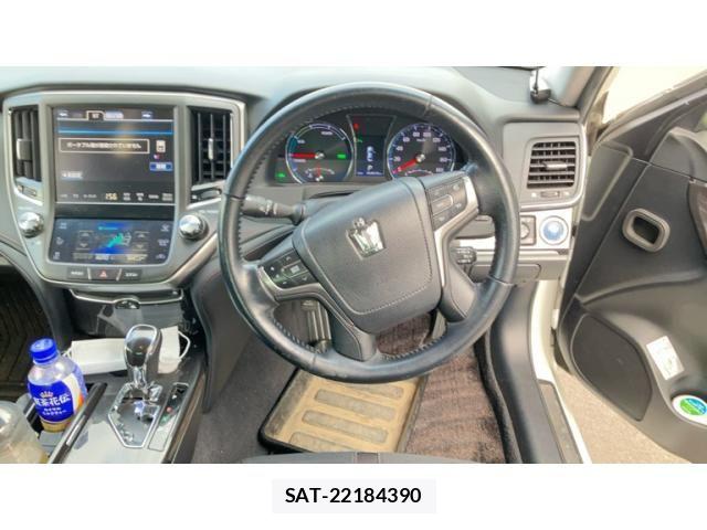Toyota CROWN SEDAN 2014-03 8666007-7
