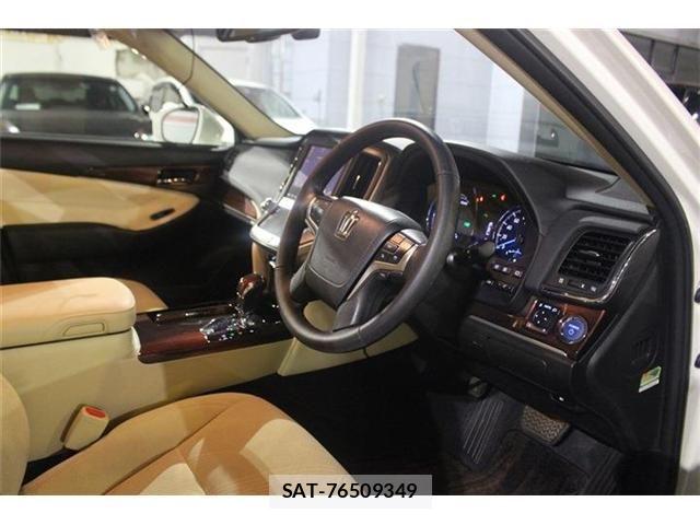 Toyota CROWN SEDAN 2013-10 8658580-29