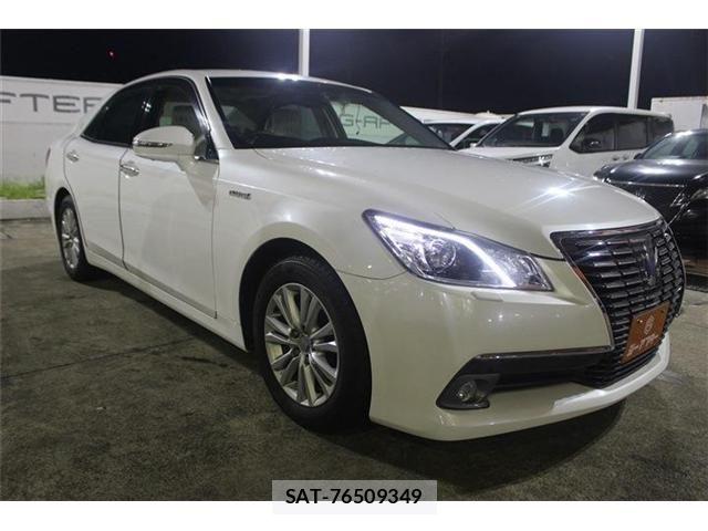 Toyota CROWN SEDAN 2013-10 8658580-6