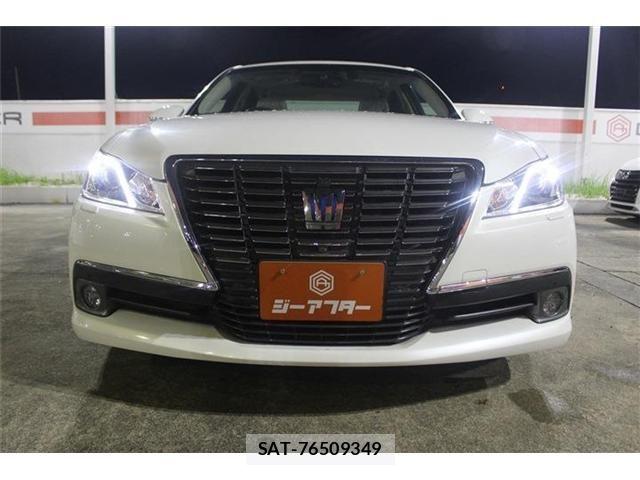 Toyota CROWN SEDAN 2013-10 8658580-7