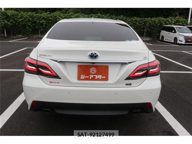 Toyota CROWN SEDAN 2018-06 8658568-12