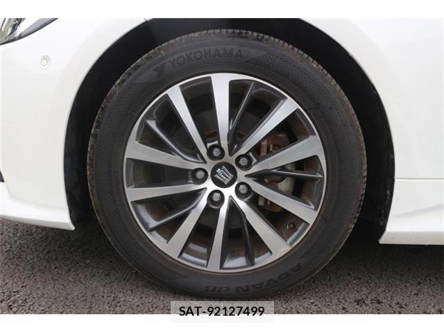 Toyota CROWN SEDAN 2018-06 8658568-18