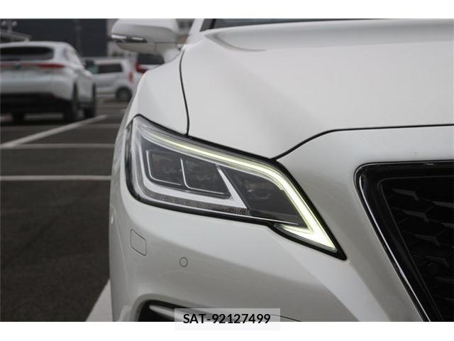 Toyota CROWN SEDAN 2018-06 8658568-25
