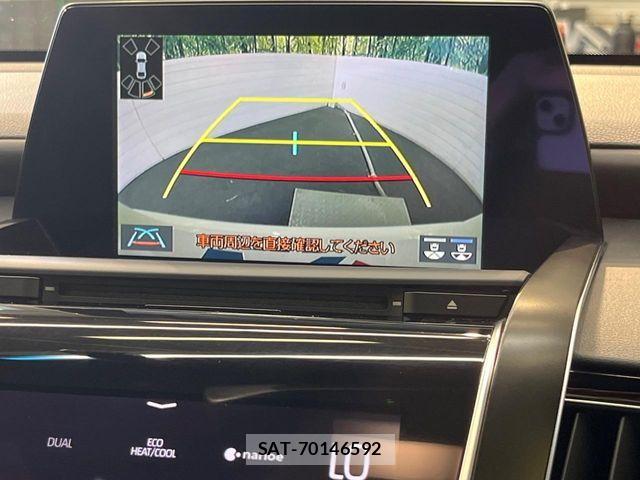 Toyota CROWN SEDAN 2018-08 8665996-3