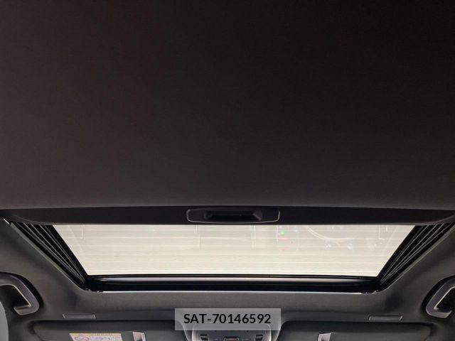 Toyota CROWN SEDAN 2018-08 8665996-4