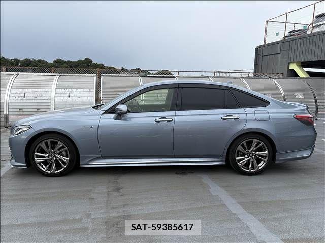 Toyota CROWN SEDAN 2019-01 8658572-26