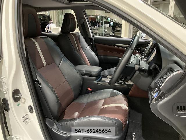 Toyota CROWN SEDAN 2015-07 8658570-18