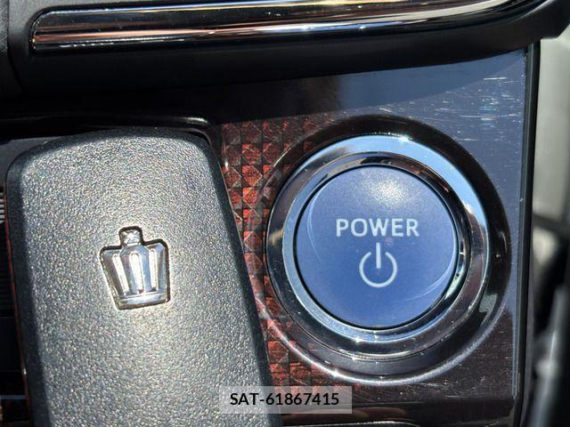 Toyota CROWN SEDAN 2015-11 8658576-12