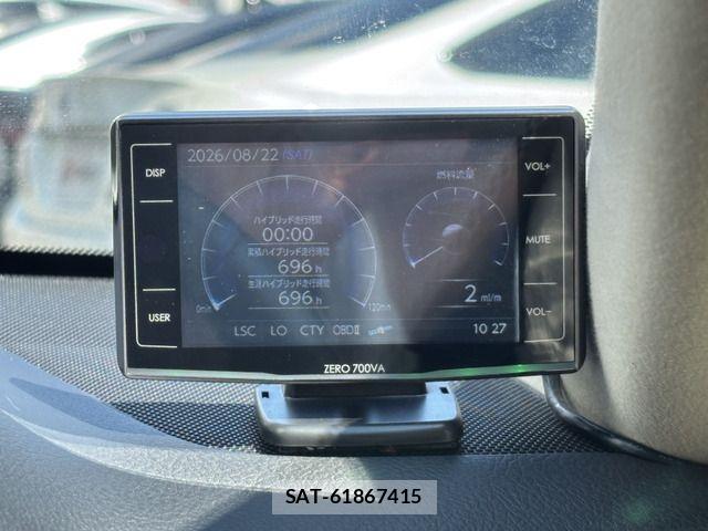 Toyota CROWN SEDAN 2015-11 8658576-13