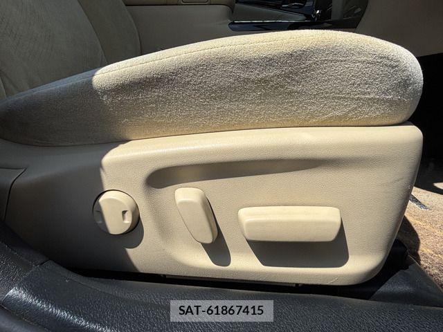 Toyota CROWN SEDAN 2015-11 8658576-14