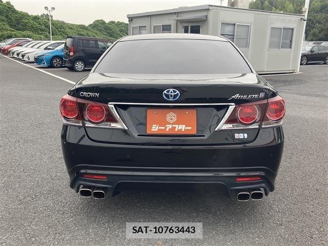 Toyota CROWN SEDAN 2016-02 8658581-10