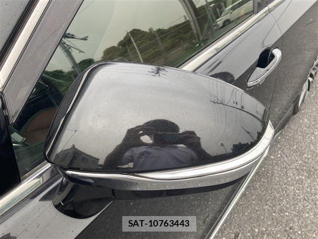 Toyota CROWN SEDAN 2016-02 8658581-21