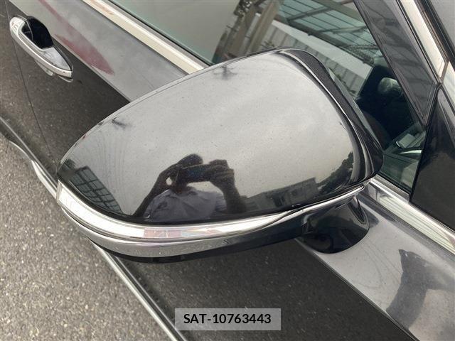 Toyota CROWN SEDAN 2016-02 8658581-23