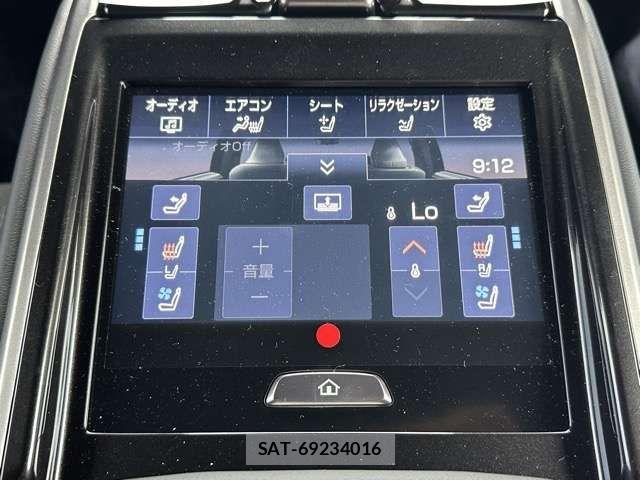 Toyota CROWN SEDAN 2024-05 8658559-11