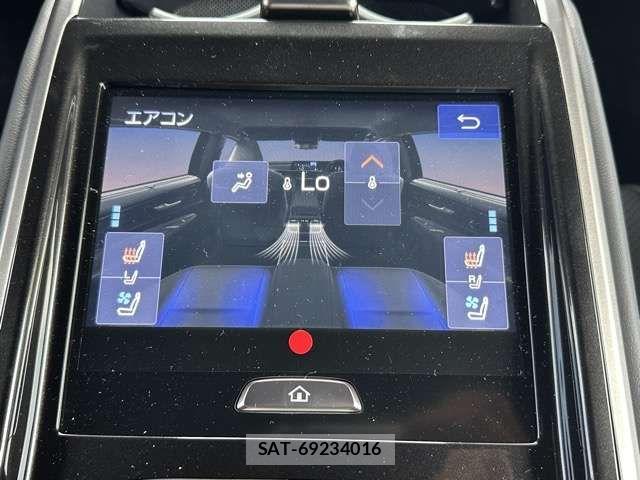 Toyota CROWN SEDAN 2024-05 8658559-14