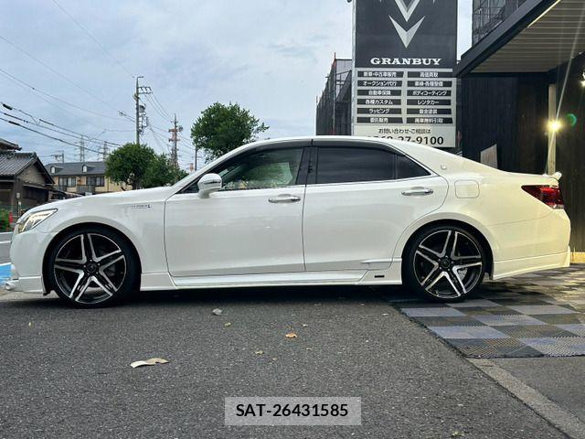 Toyota CROWN SEDAN 2013-07 8658582-12