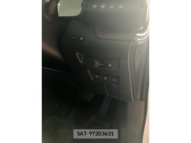 Toyota CROWN SEDAN 2024-06 8685344-13