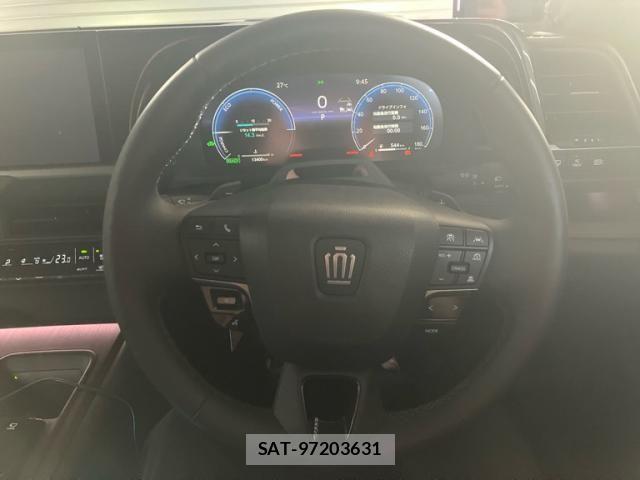 Toyota CROWN SEDAN 2024-06 8685344-17