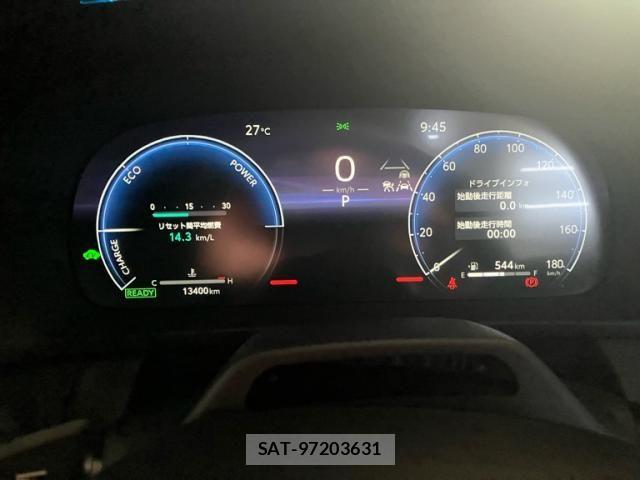 Toyota CROWN SEDAN 2024-06 8685344-18