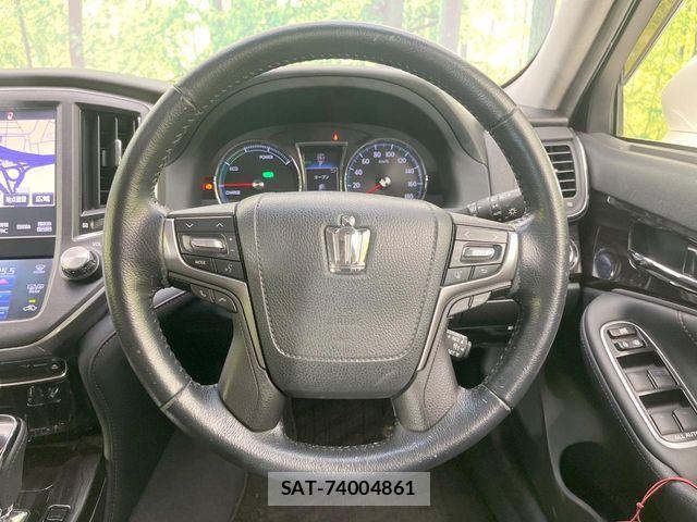 Toyota CROWN SEDAN 2015-12 8685356-10