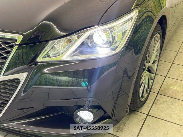 Toyota CROWN SEDAN 2013-08 8685357-11