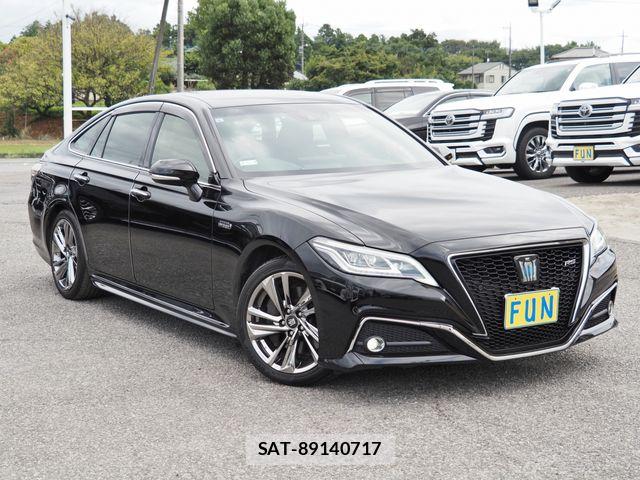 Toyota CROWN SEDAN 2021-08 8741359-2