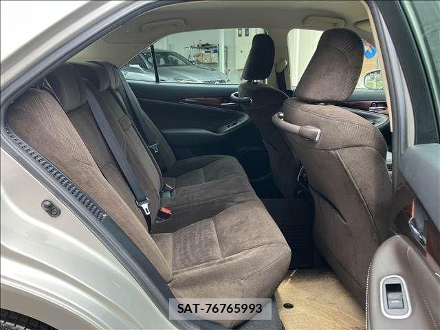 Toyota CROWN SEDAN 2014-07 8741426-11