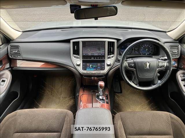 Toyota CROWN SEDAN 2014-07 8741426-1