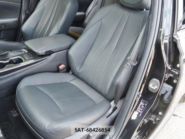 Toyota CROWN SEDAN 2021-07 8741358-11