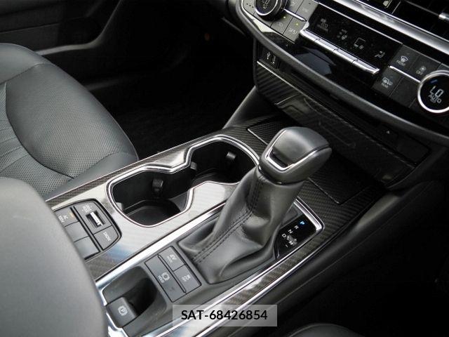 Toyota CROWN SEDAN 2021-07 8741358-24