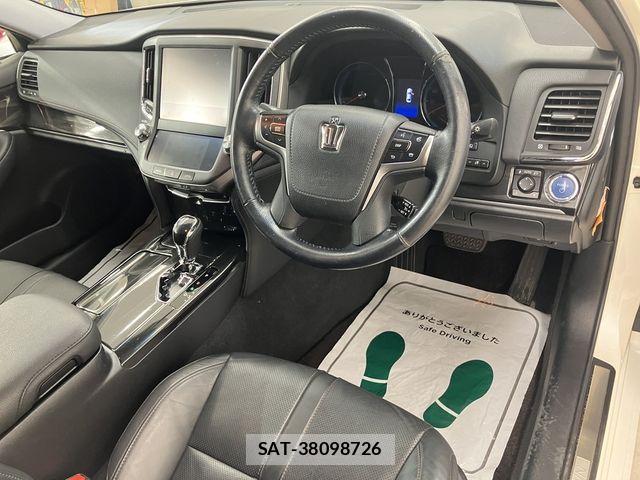 Toyota CROWN SEDAN 2013-07 8741409-19