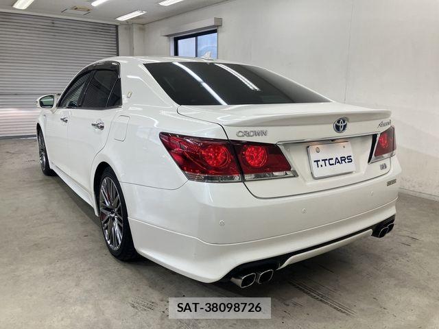 Toyota CROWN SEDAN 2013-07 8741409-23