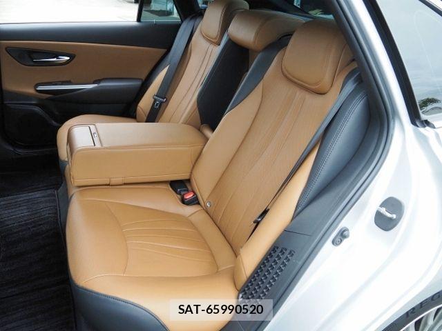 Toyota CROWN SEDAN 2022-01 8741370-13