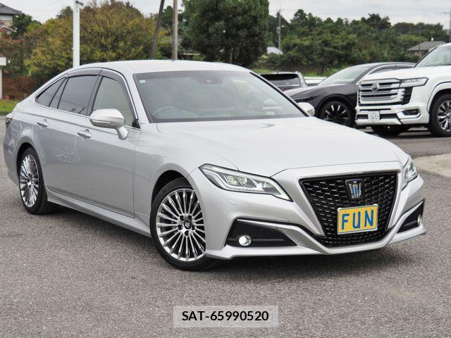 Toyota CROWN SEDAN 2022-01 8741370-2