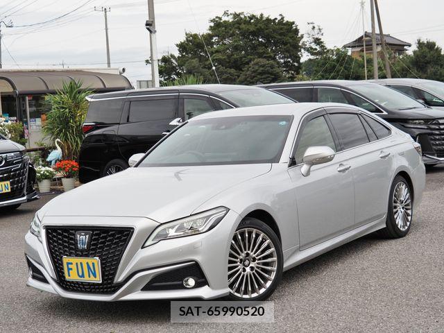 Toyota CROWN SEDAN 2022-01 8741370-3