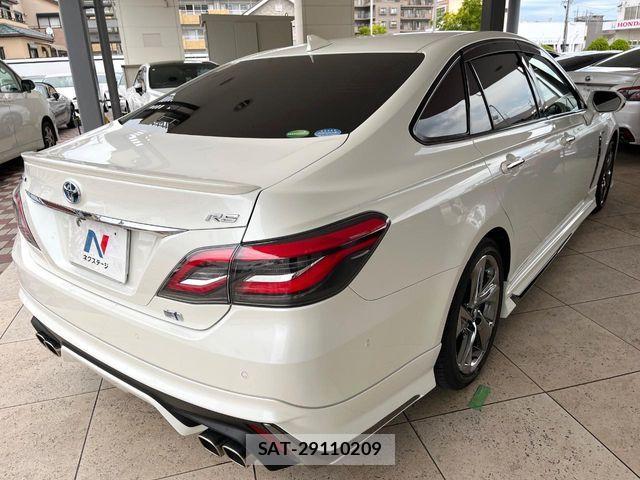Toyota CROWN SEDAN 2019-01 8741361-16