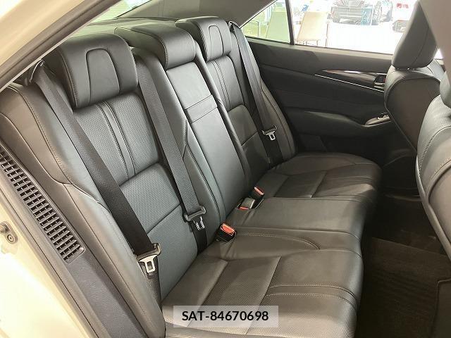 Toyota CROWN SEDAN 2014-04 8741405-12