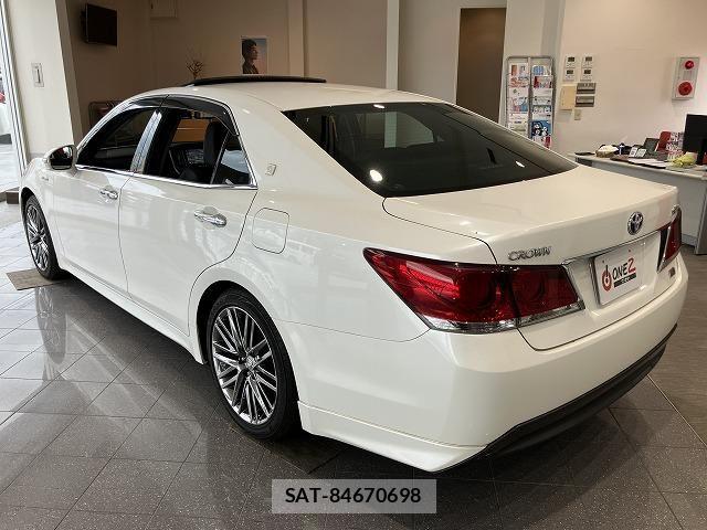Toyota CROWN SEDAN 2014-04 8741405-2