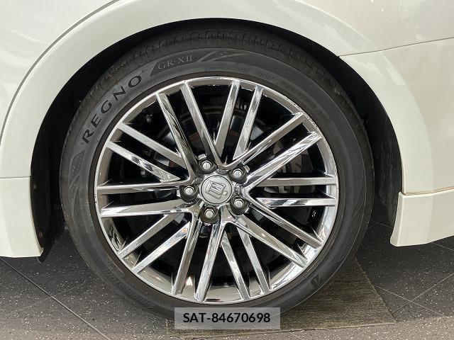 Toyota CROWN SEDAN 2014-04 8741405-29